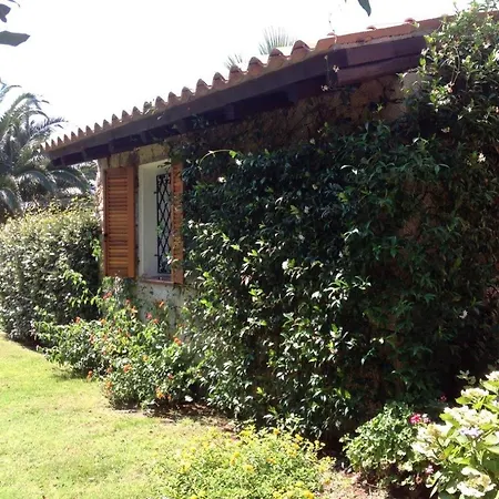 Borgo I Cedri Lc-20 公寓